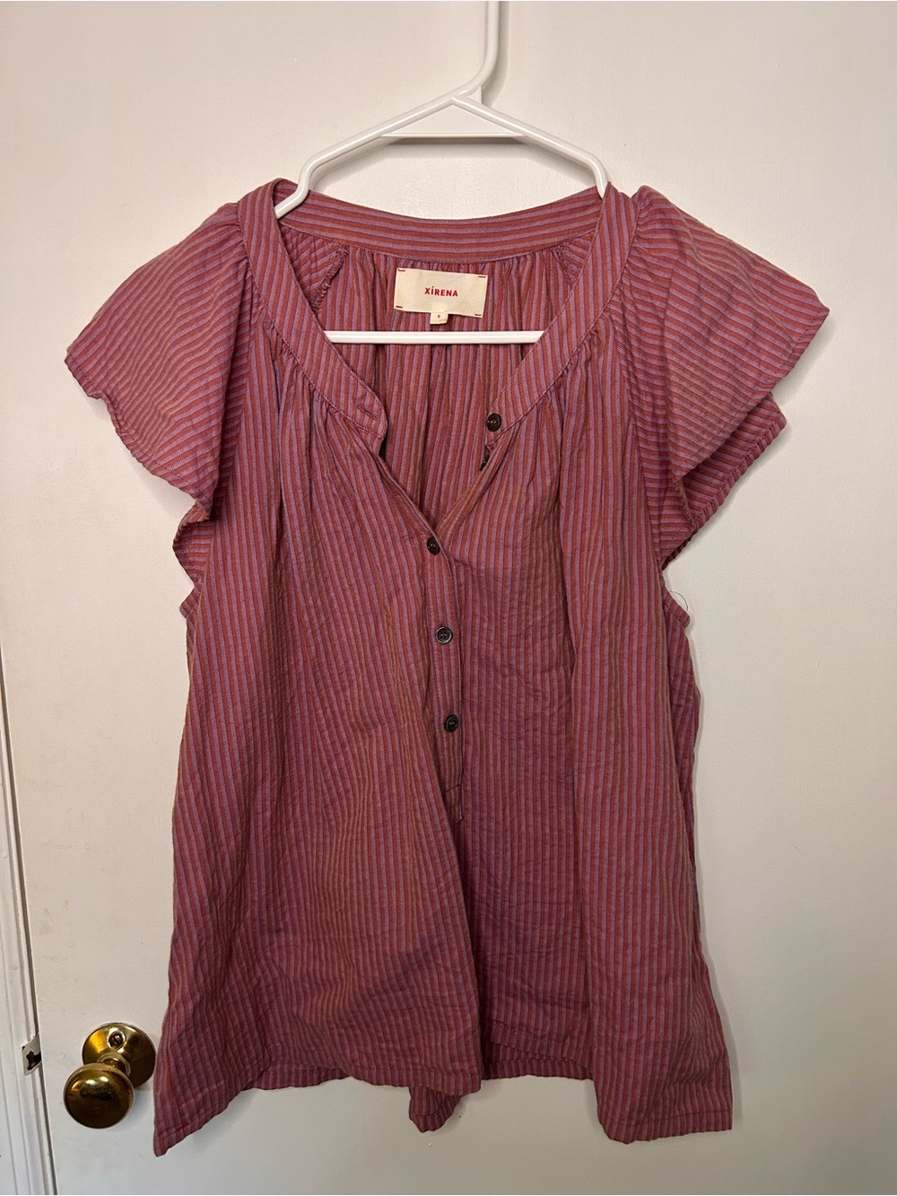 XIRENA STRIPED ELLIS TOP WITH FLUTTER SLEEVES SIZE SMALL